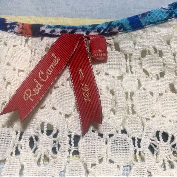 Red Camel Tank with Lace detailing. Size Small - Picture 3 of 7